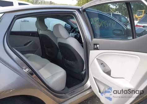 2013 Kia Optima Lx z USA, uszkodzony, nr VIN 5XXGM4A77DG104849